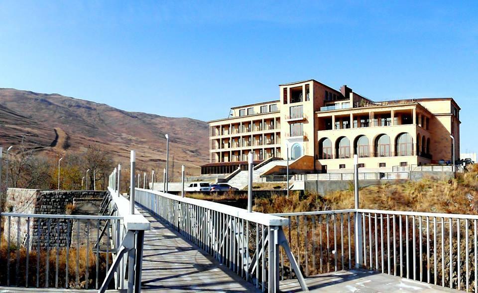 Akhtamar Hotel Arzakan Ngoại thất bức ảnh